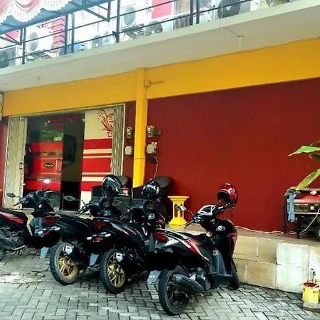 Pringgondani Guesthouse Pandanaran Hills Semarang Ngoại thất bức ảnh